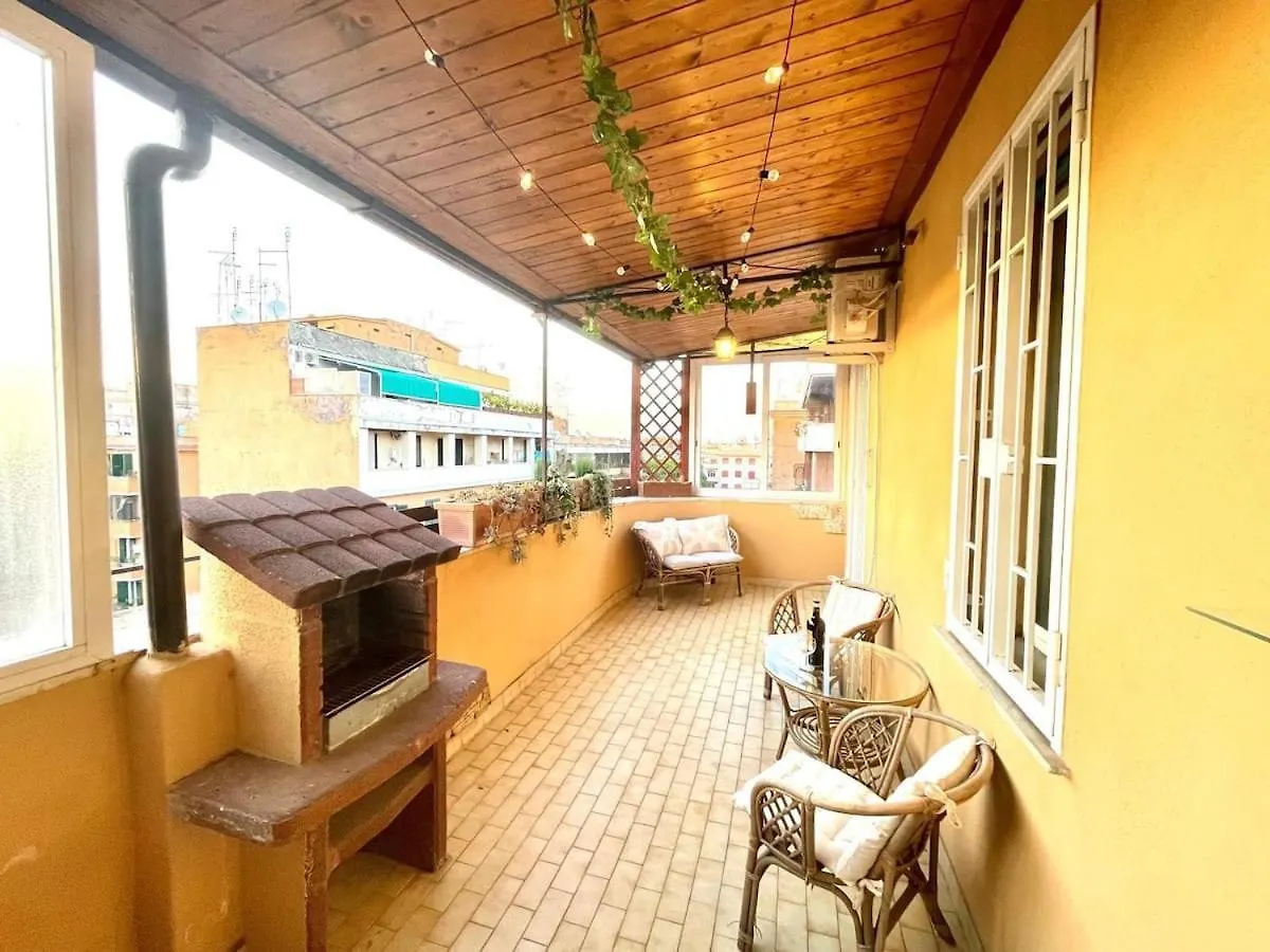 Green Holiday Penthouse Roma Italia